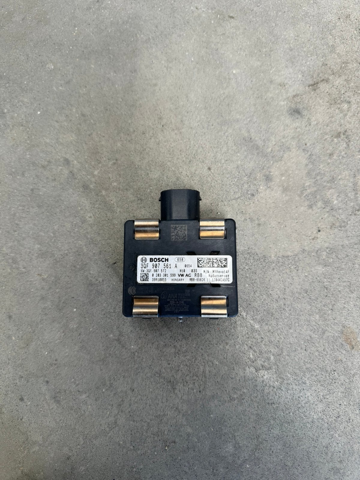 Originele VW Golf 7.5 ACC Radar Sensor Bosch 3QF907561A 2017, Ophalen of Verzenden, Zo goed als nieuw, Zilver
