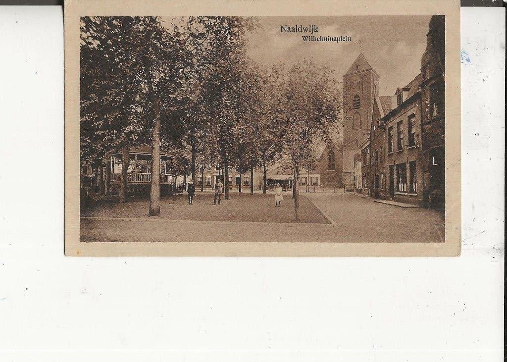 Naaldwijk Wilhelminaplein met Muziektent, Ophalen of Verzenden, 1920 tot 1940, Ongelopen, Zuid-Holland