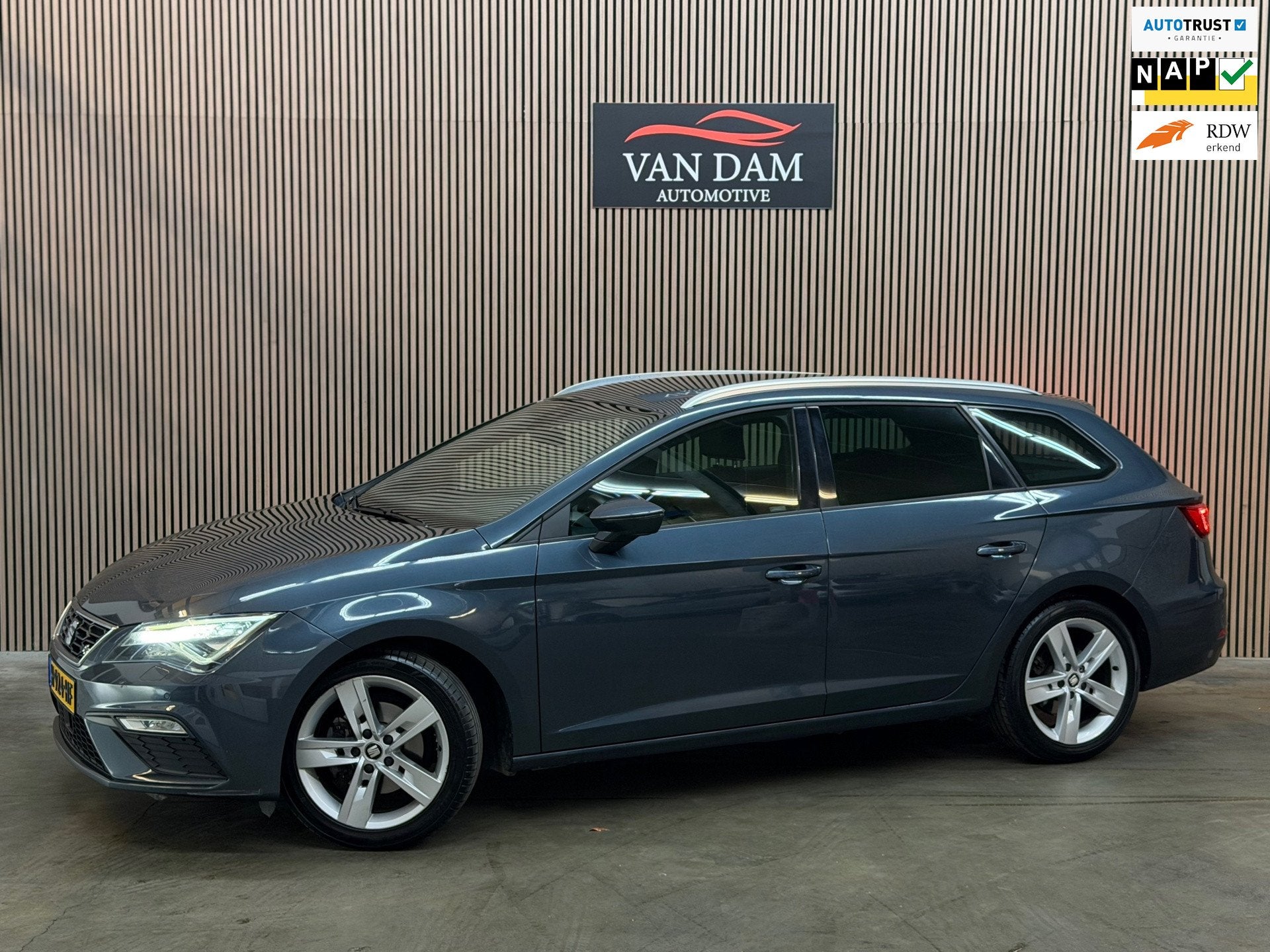 Seat Leon ST 1.5 TSI FR Ultimate Edition 2020 DSG NAP LED CA, Auto's, Stof, 4 cilinders, Leon, Origineel Nederlands
