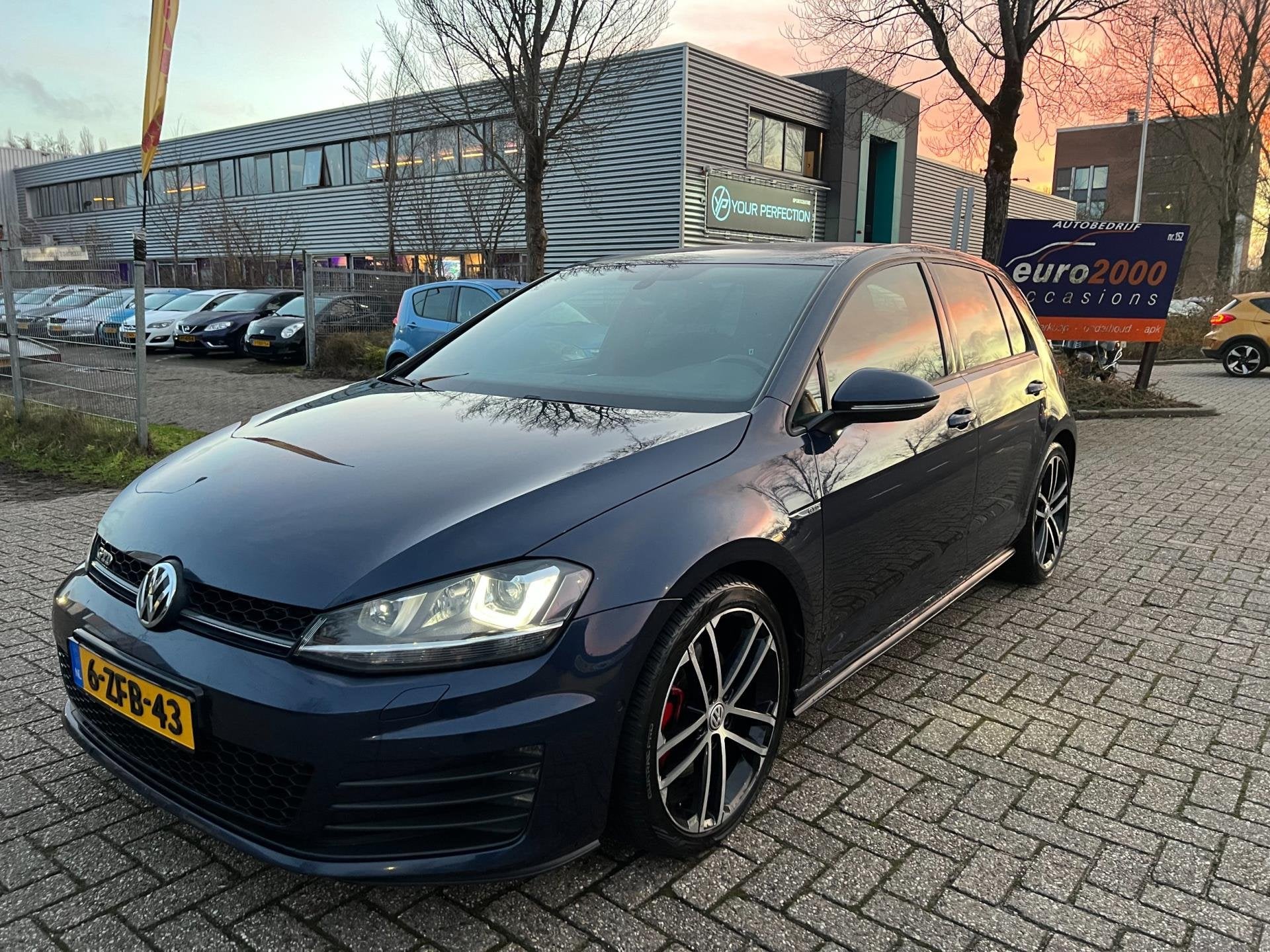 Volkswagen Golf 2.0 TDI GTD - LED - CAMERA - NAVIGATIE !, Voorwielaandrijving, Stof, Gebruikt, 4 cilinders