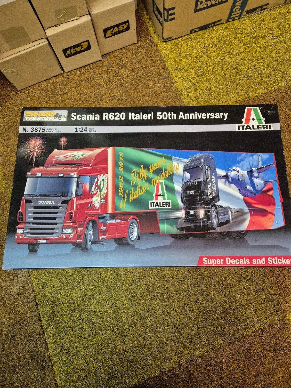 Italeri 3875 Scania R620 50th anniversary, Hobby en Vrije tijd, Italeri, Groter dan 1:32, Nieuw, Ophalen of Verzenden