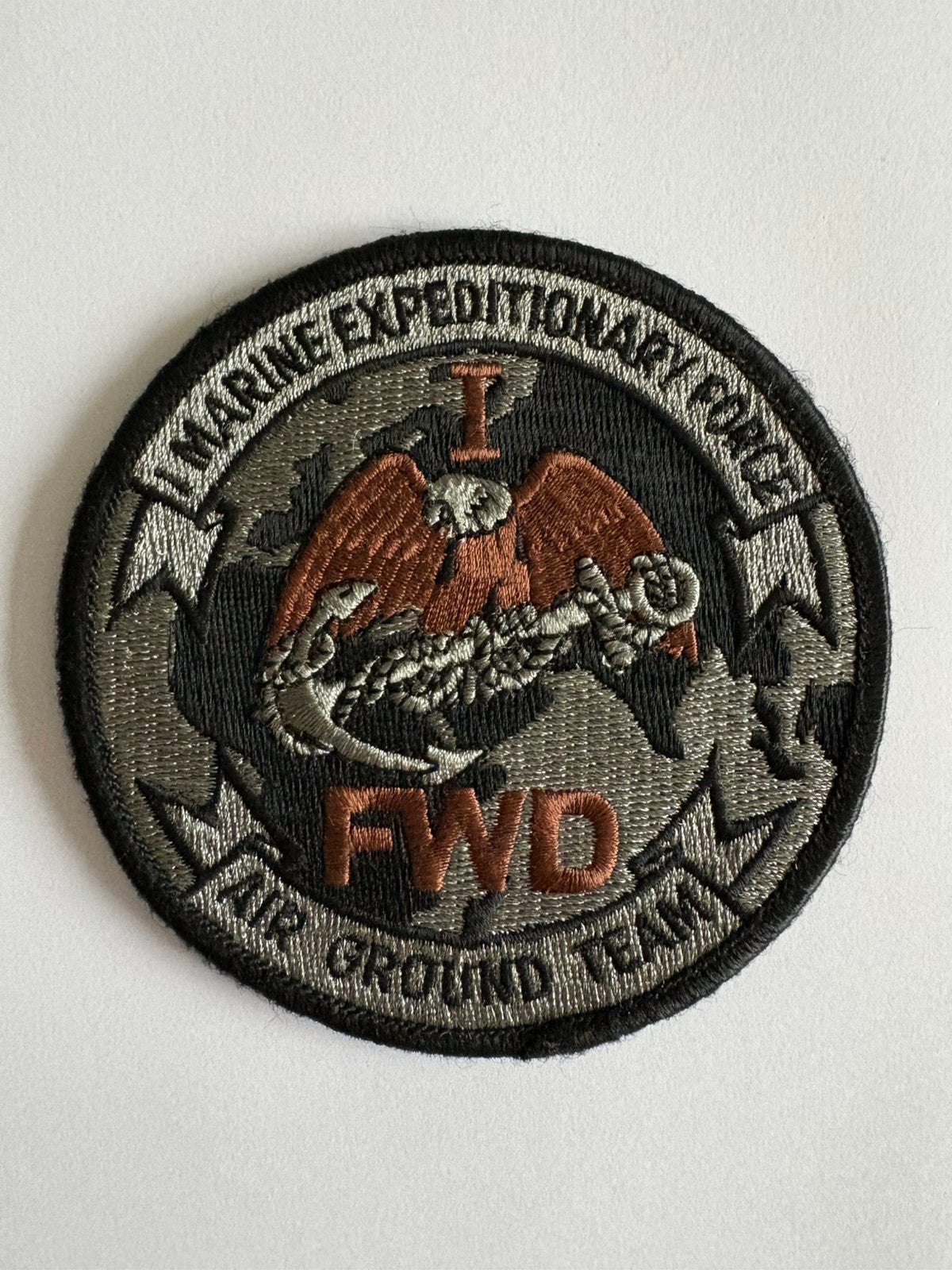 USMC 1st Marines Expeditionary Force Air Ground Team Patch, Verzamelen, Ophalen of Verzenden, Luchtmacht, Amerika, Embleem of Badge