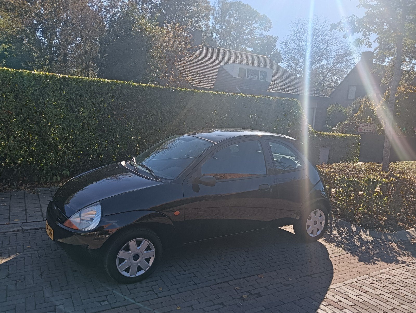 Ford Ka 1.3 I 44KW 2006 Zwart, Voorwielaandrijving, 1299 cc, 31 €/maand, 4 cilinders