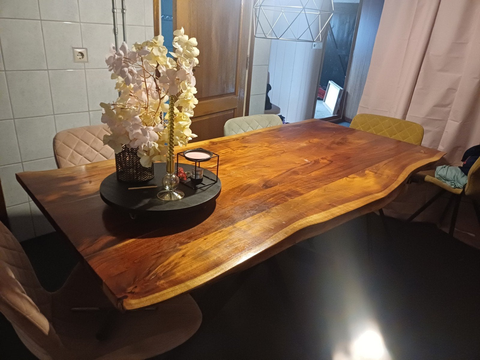 Boomstamtafel 1.60m - robuust en sfeervol, Industrieel, robuust, landelijk, 50 tot 100 cm, Vijf personen of meer, 150 tot 200 cm
