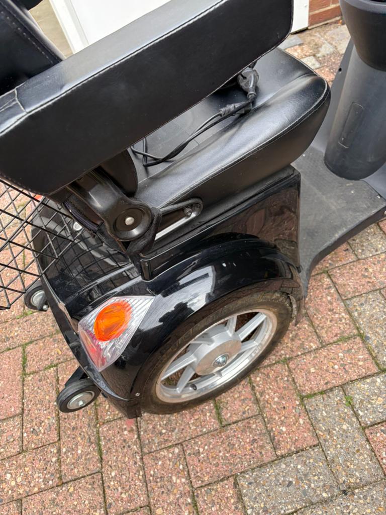 Nette scootmobiel te koop, Ophalen of Verzenden, Zo goed als nieuw, 36 t/m 45 km, 16 km/u of meer