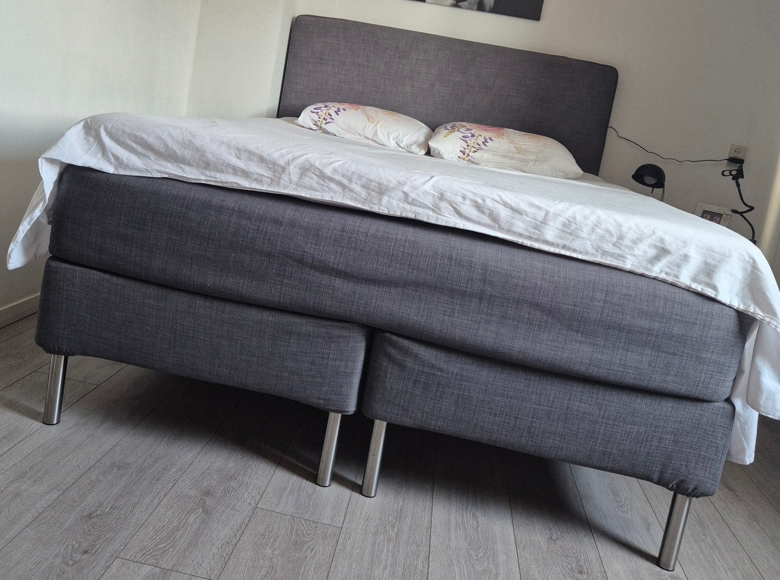 Ikea boxspring met hoofdbord en Emma topper, Huis en Inrichting, Ophalen, Tweepersoons, Grijs, 160 cm