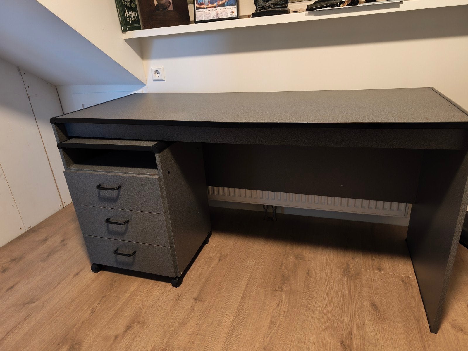 Bureau met ladeblok, Huis en Inrichting, Ophalen, Met lades, Gebruikt, 150 cm