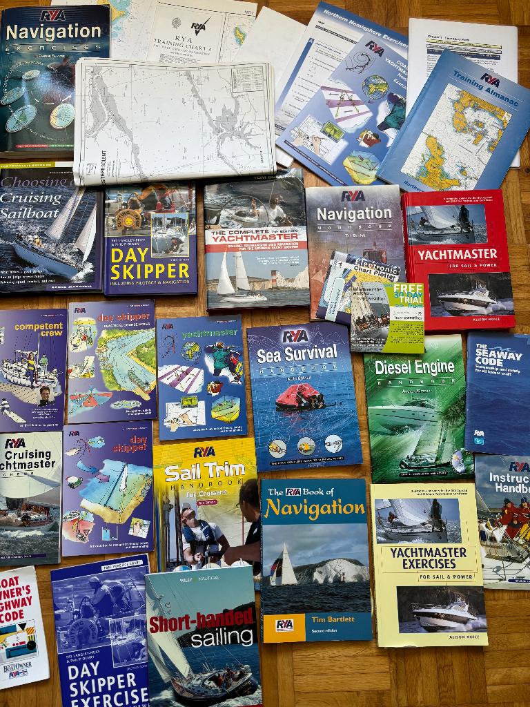 RYA Sailing books, Complete library, Ophalen, Zo goed als nieuw, Diverse auteurs