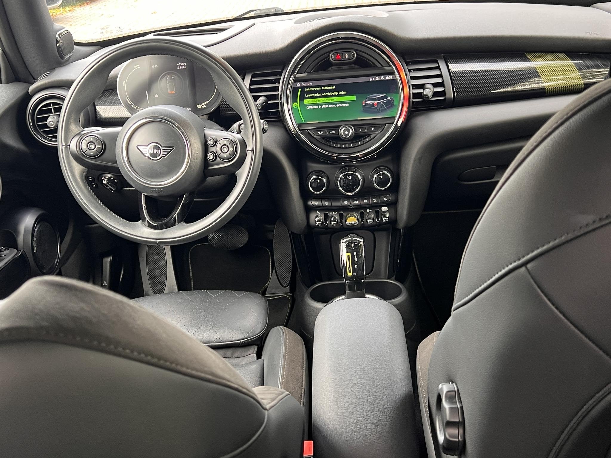 MINI Electric Cooper SE 33 kWh / Accu SoH 97 % / CCS snel la, Dealer onderhouden, Stof, 33 kWh, 4 stoelen