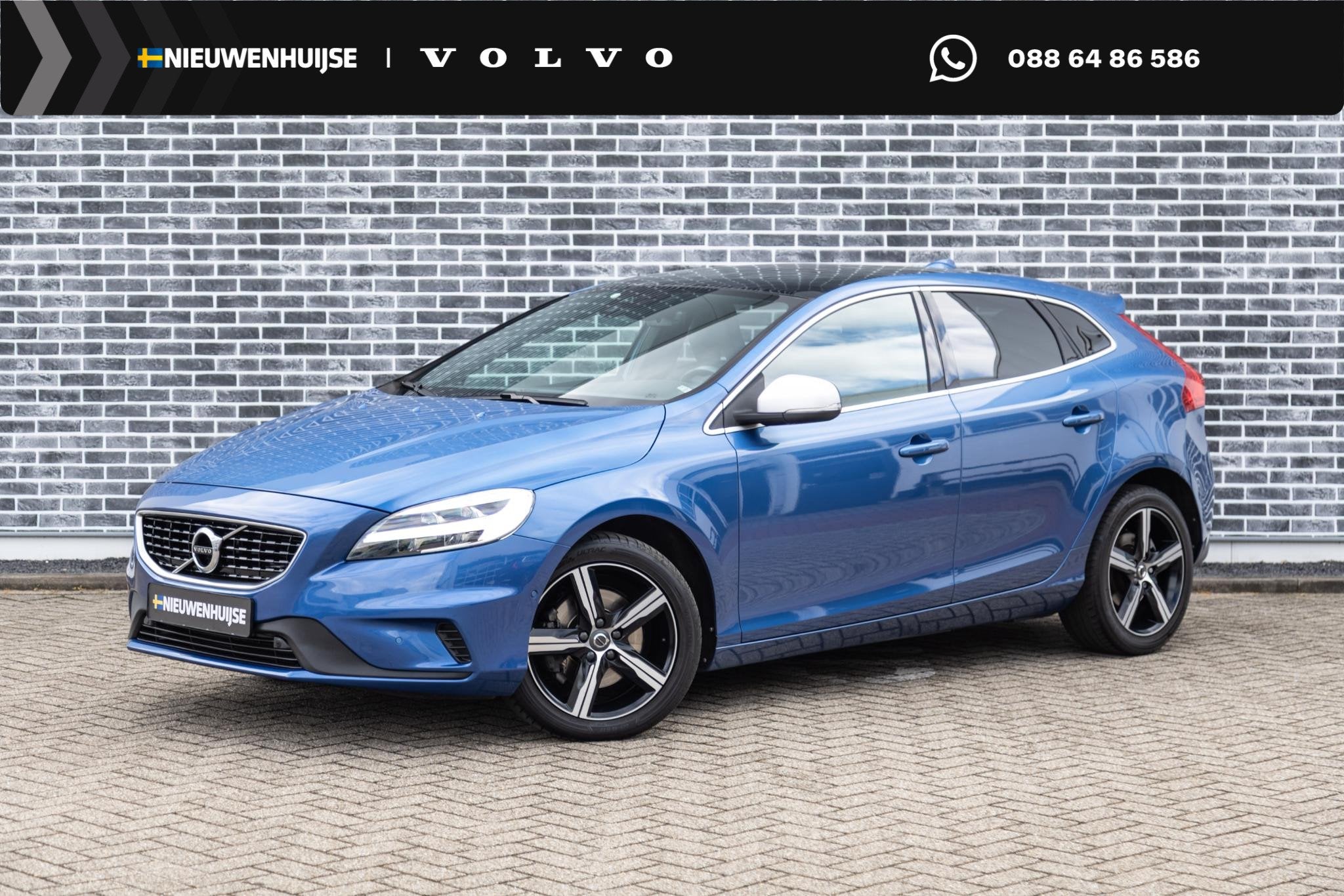 Volvo V40 2.0 T4 Business Sport | R-Design | Panoramadak | A, Gebruikt, Blauw, Bedrijf, Handgeschakeld