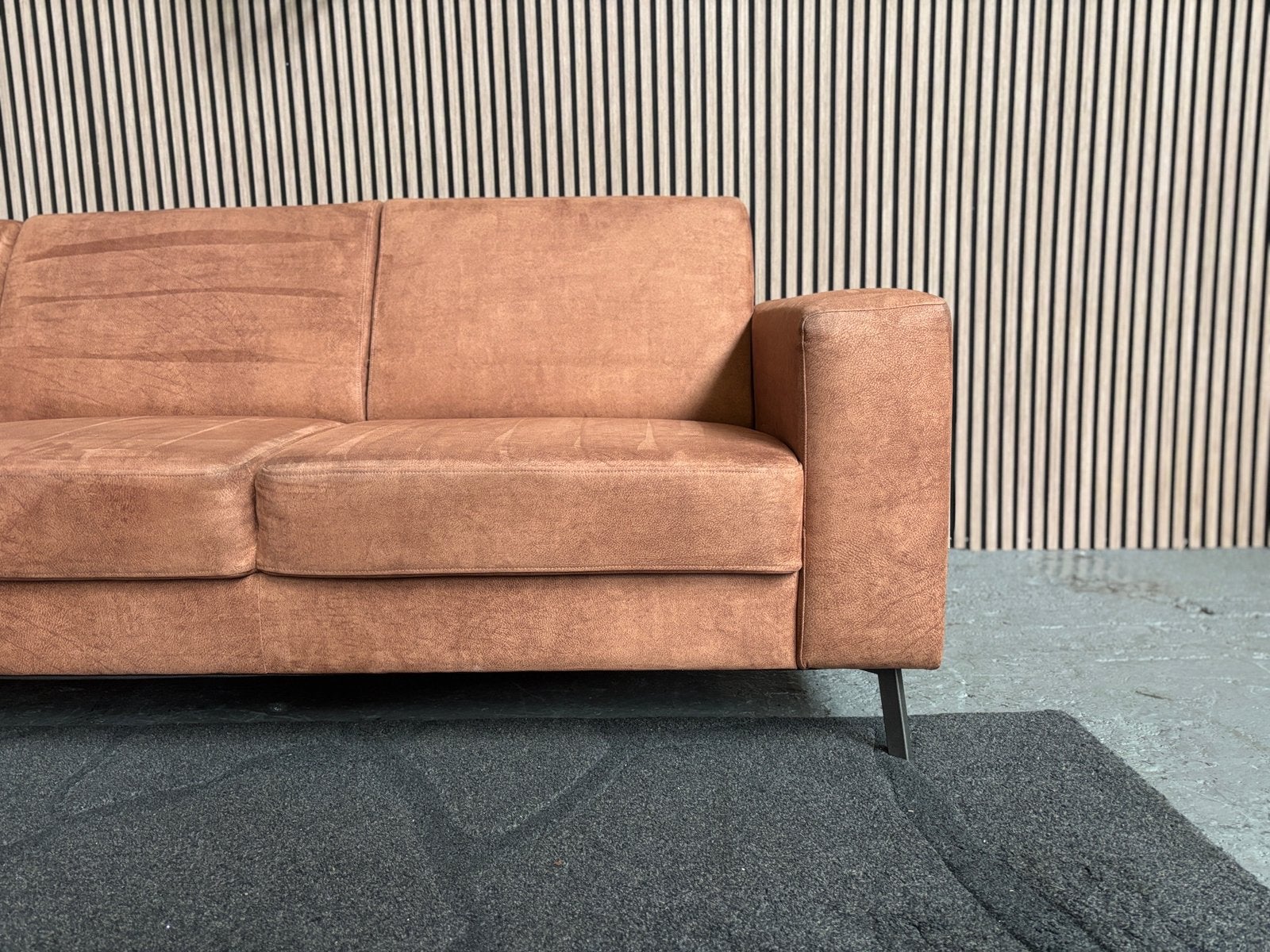 GRATIS LEVERING Hoekbank Cognac Microleder 250x220 GEREINIGD, Hoekbank, Kunststof, Ophalen of Verzenden, Zo goed als nieuw