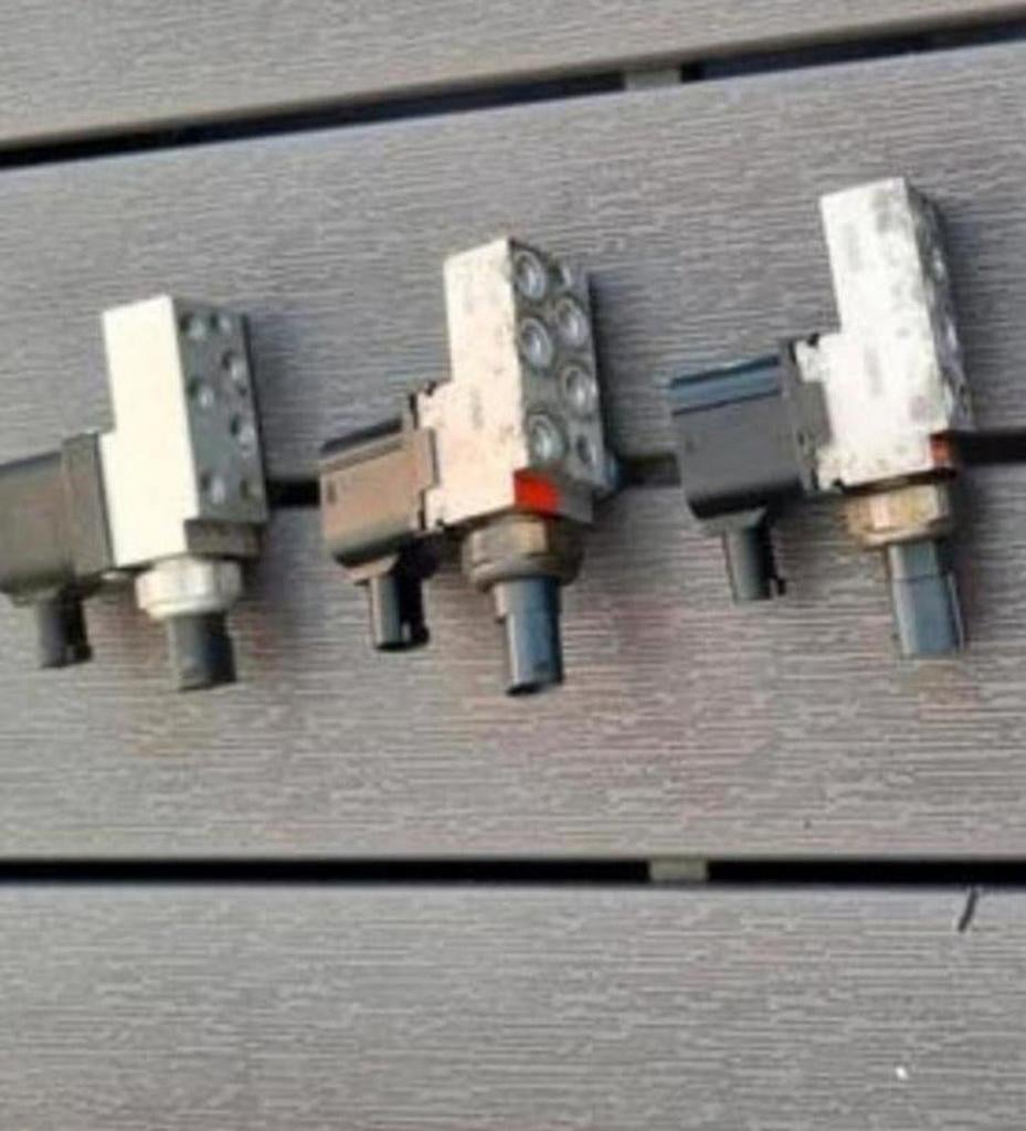 VERDELER VENTIELBLOK

LUCHTVERING MERCEDES W211 W219, Ophalen of Verzenden