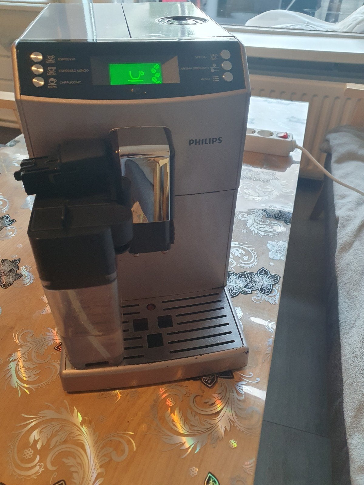 Philips Espressoapparaat - Volautomatisch, Witgoed en Apparatuur, Stoompijpje, Gebruikt, Espresso apparaat, 2 tot 4 kopjes
