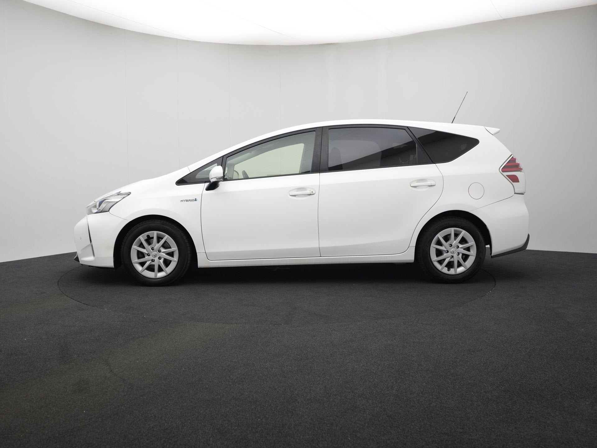Toyota Prius Wagon 1.8 Aspiration Limited Rijklaar | 7 zitte, Auto's, 12 maanden, Gebruikt, 4 cilinders, 7 stoelen