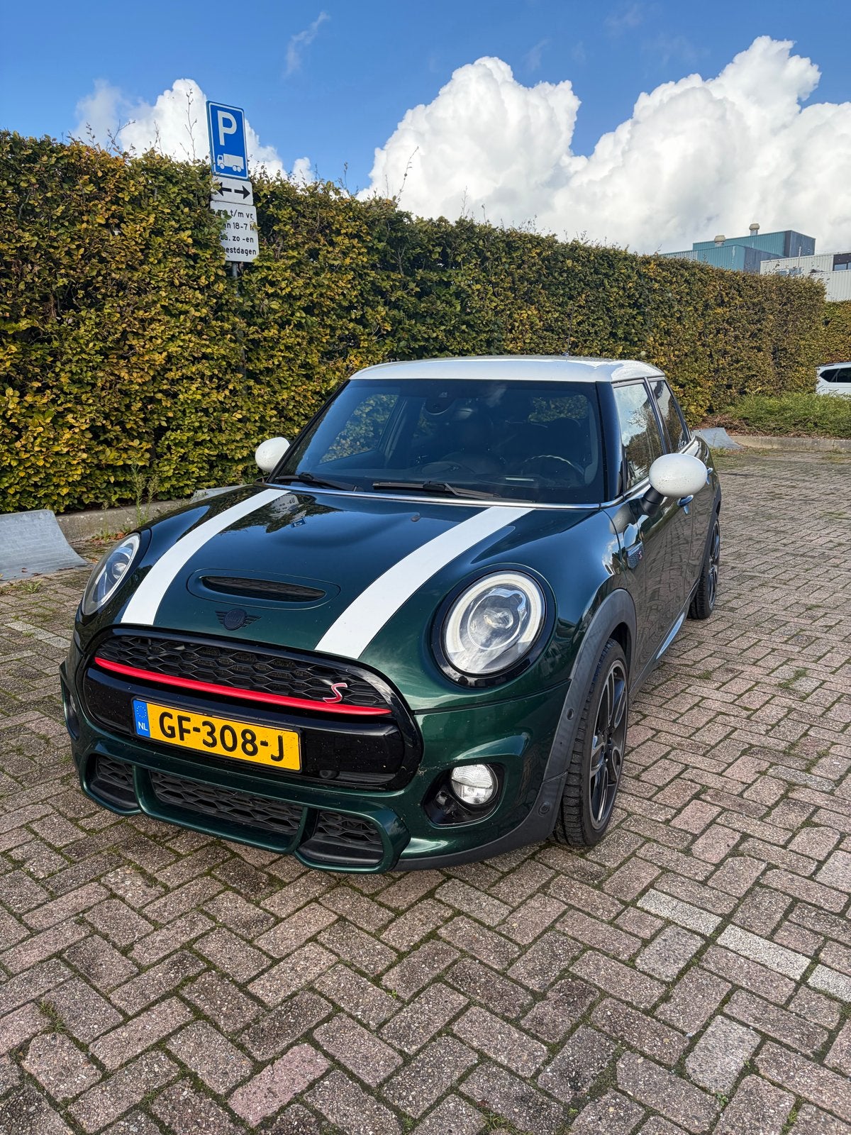 Mini 2.0 Cooper S 5D AUT 2015 Groen, Auto's, 1998 cc, Origineel Nederlands, Particulier, 57 €/maand