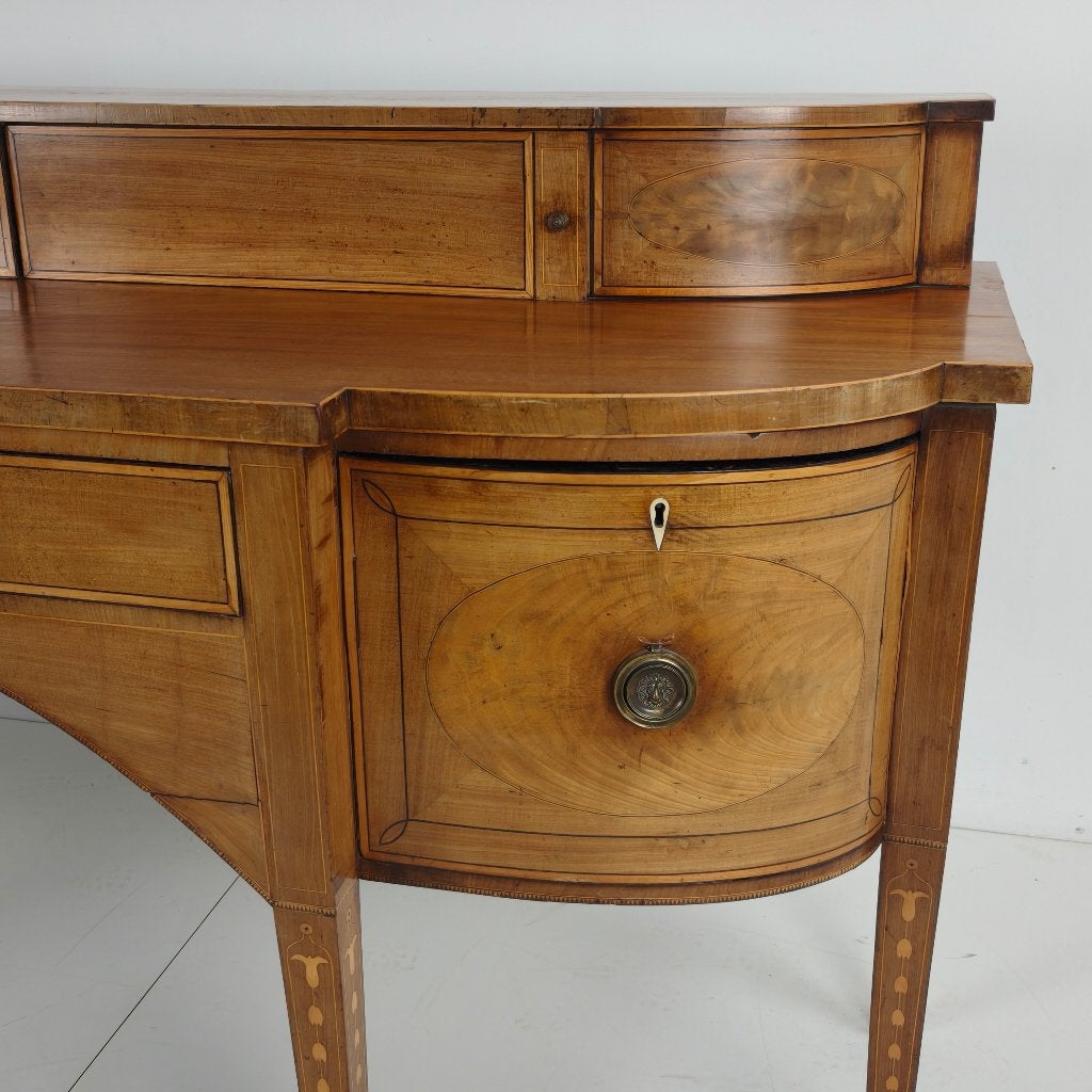 Engels Georgisch Revival dressoir – Begin 19e eeuw, Antiek en Kunst, Antiek | Meubels | Kasten, Ophalen of Verzenden