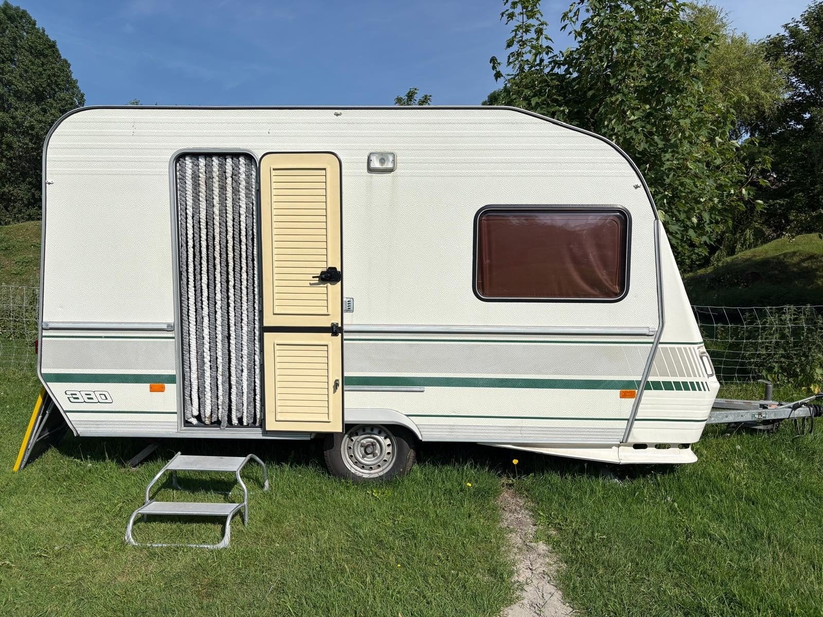 Caravan chateaux, Particulier, Rondzit