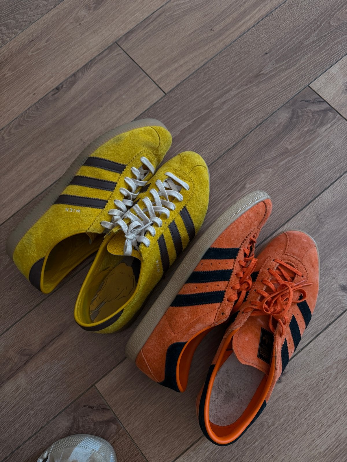Adidas Wien sneakers trinidad and tobago - maat 47 46, Kleding | Heren, Schoenen, Ophalen of Verzenden, Zo goed als nieuw, Overige kleuren