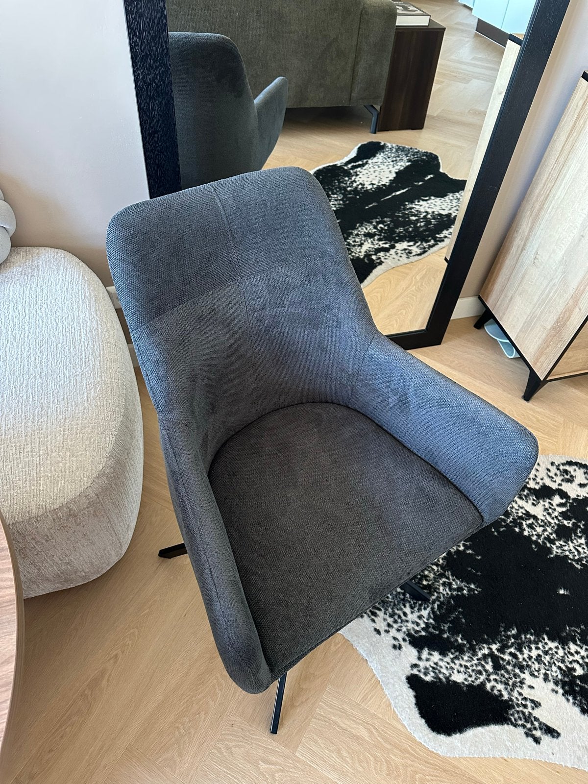 2 Antracietgrijze eetkamerstoelen met draaifunctie (Loods5), Ophalen, Gebruikt, Twee, Stof