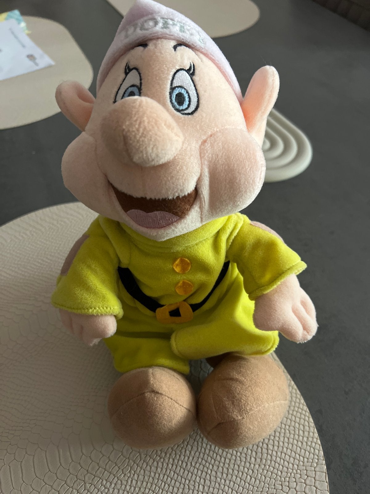 Dommel knuffel Disney Sneeuwwitje en de Zeven Dwergen, Kinderen en Baby's, Ophalen, Gebruikt, Disney, Geel