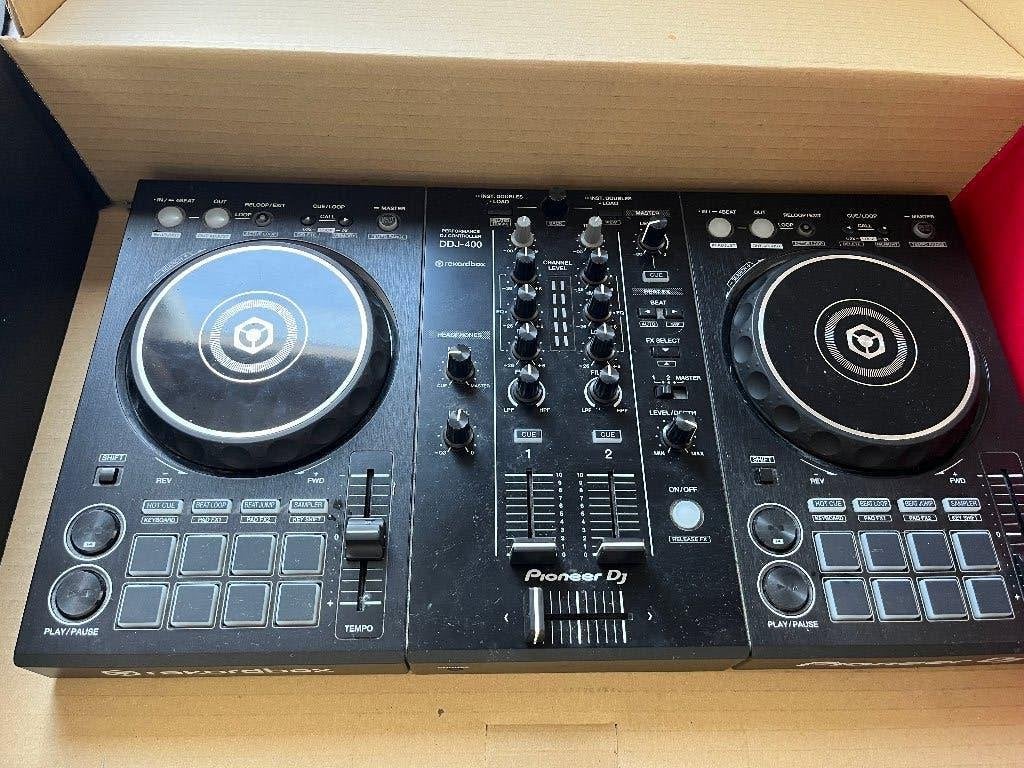 Pioneer DDJ-400 + HDJ-X5-K – complete DJ-set