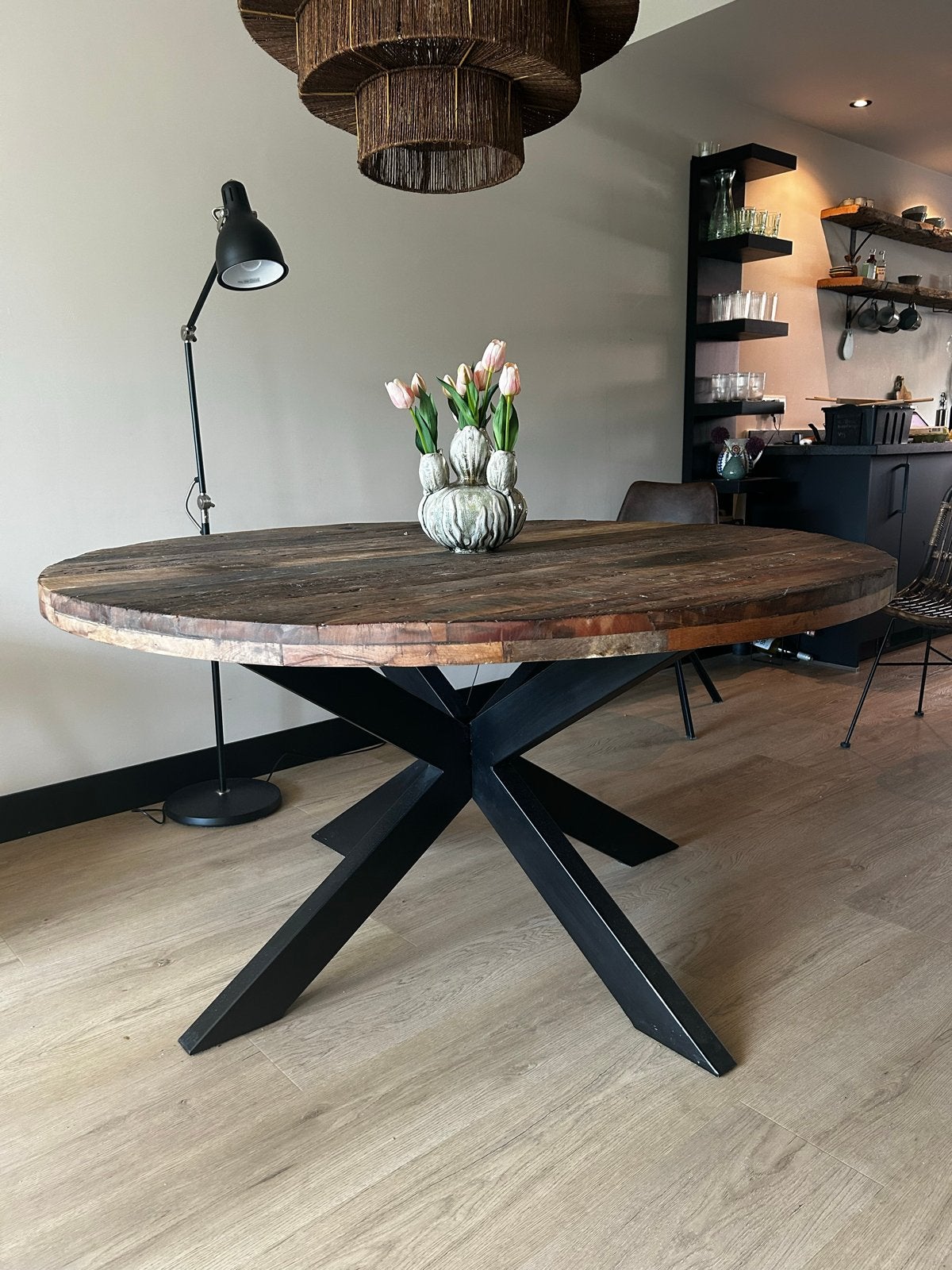 Robuuste ronde eettafel met stalen X-poot doorsnee 160, Ophalen, 150 tot 200 cm, Rond, Zo goed als nieuw