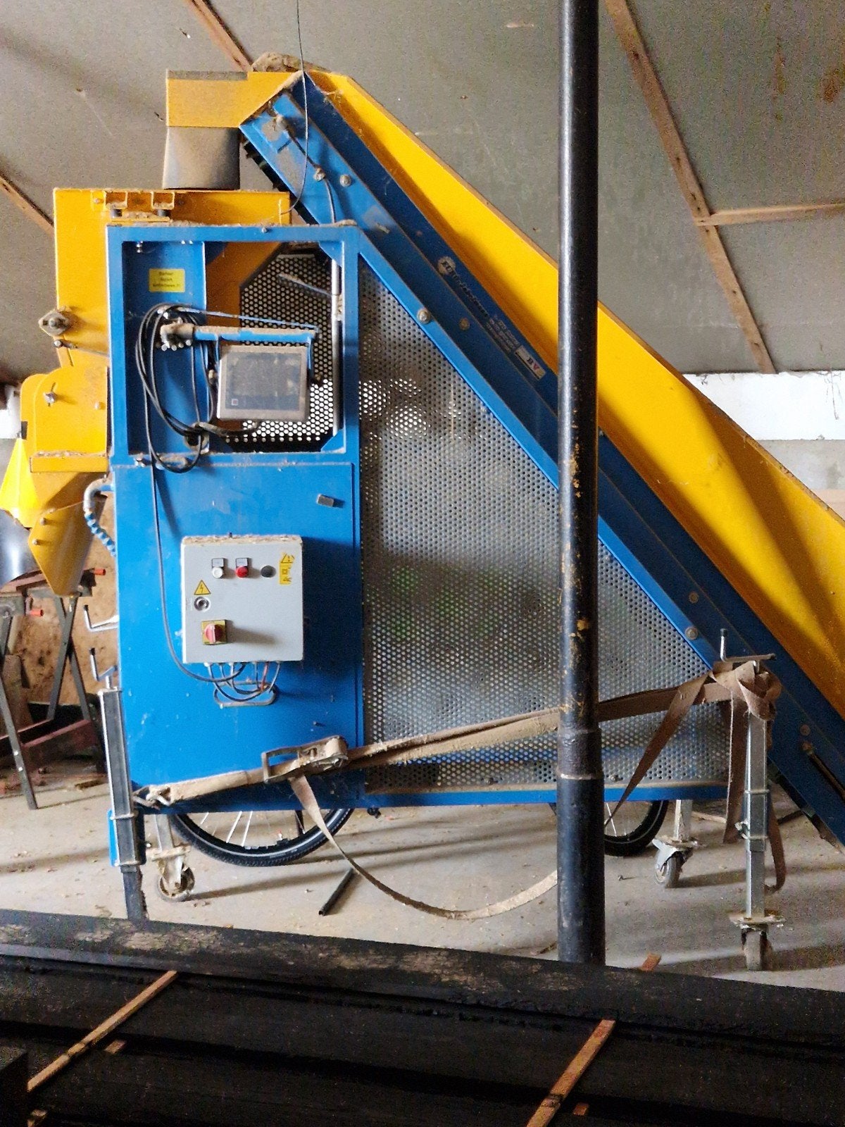 Opzakmachine Euro-Jabelmann BVS, Ophalen
