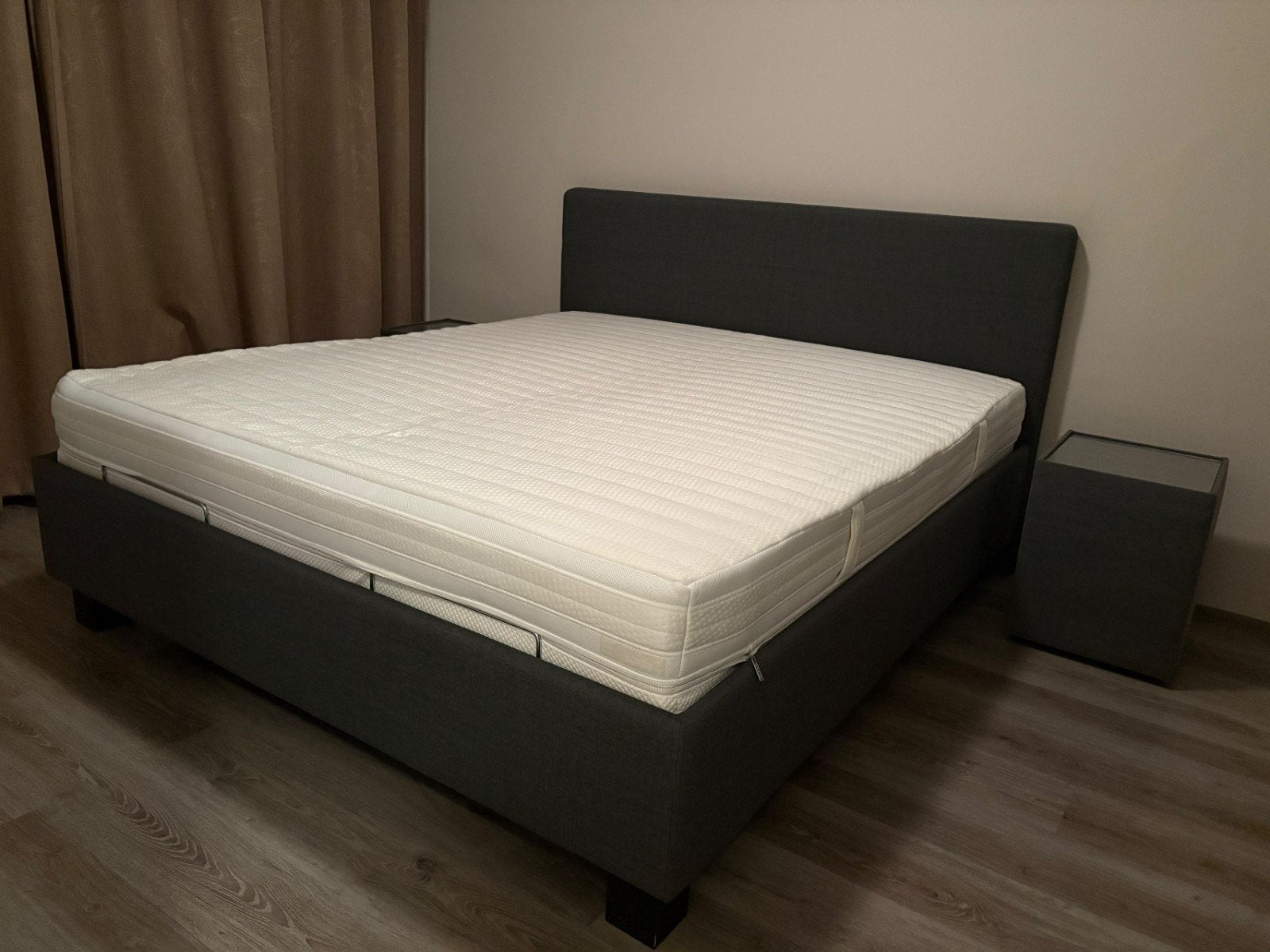 Luxe Swiss Sense elektrisch verstelbaar bed – 180  200 cm, Ophalen, Tweepersoons, Zo goed als nieuw, 180 cm