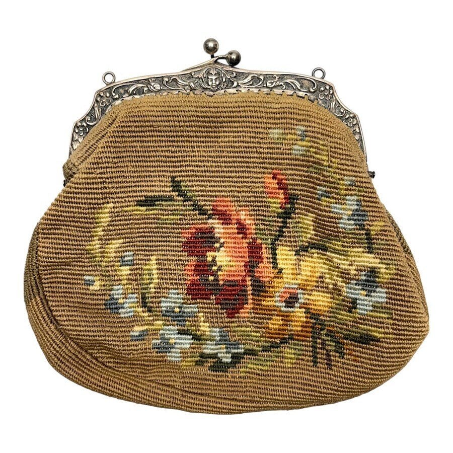 Zilveren tasbeugel met geborduurd tasje, 1933, Ophalen of Verzenden, Overige kleuren, Handtas