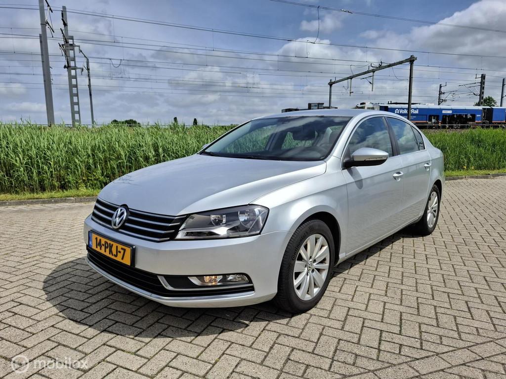 Volkswagen Passat 1.4 TSI Comfortline BlueMotion NIEUWE APK!, Voorwielaandrijving, Euro 5, Stof, Gebruikt