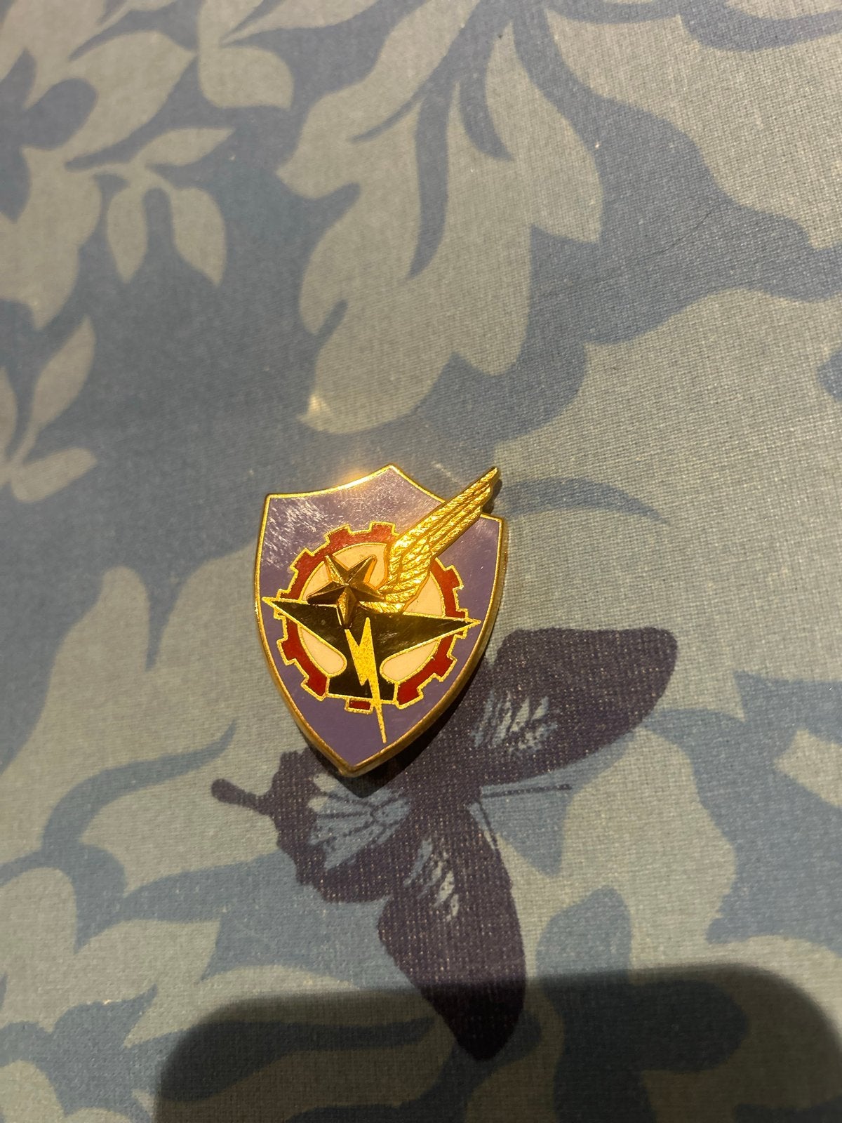 Vintage Speldje/Pin met Vleugels en Ster - DRAGO, Ophalen of Verzenden, Gebruikt, Overige onderwerpen, Speldje of Pin