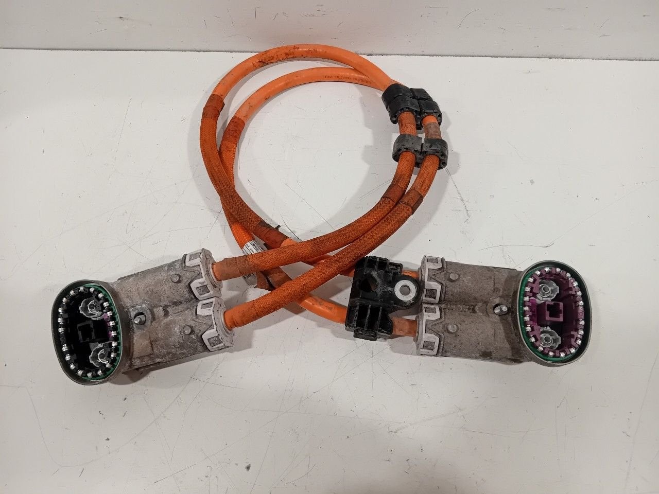 Kabel BMW iX, Onderdelen@venauto.nl, Van der Ven Autorecycling B.V., Gebruikt, Ettenseweg 76, 4706 PB Roosendaal, The Netherlands