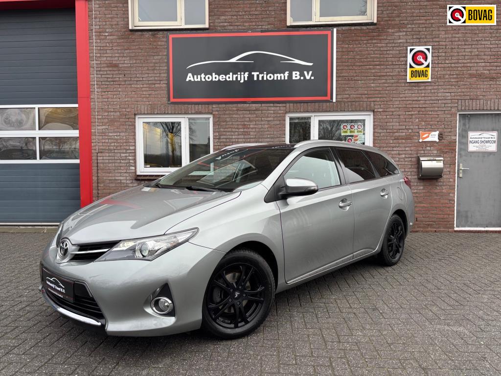 Toyota Auris Touring Sports 1.6 - 132 pk - NAVIGATIE - CAMER, Voorwielaandrijving, Stof, Gebruikt, Zwart