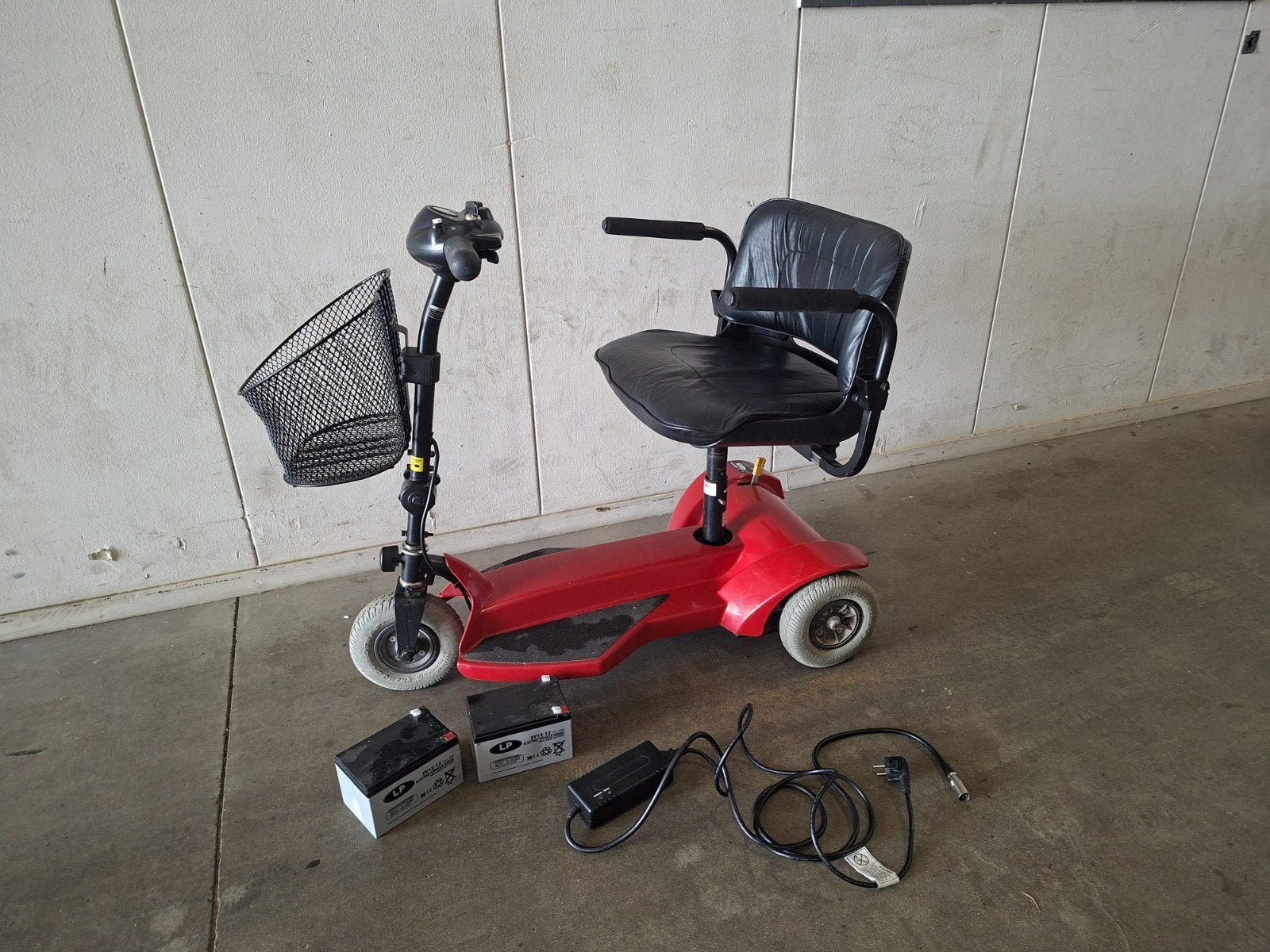 Travel Pal opvouwbaar scootmobiel, 2 nieuwe accu's., Ophalen, 10 km/u of minder