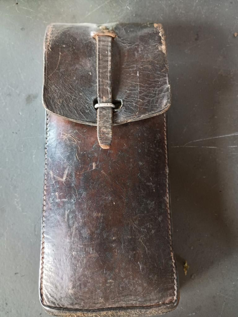 Militair munitie schoonmaak MAT tas - Vintage lederen etui, Verzamelen, Ophalen, Landmacht, Overige gebieden, Overige typen