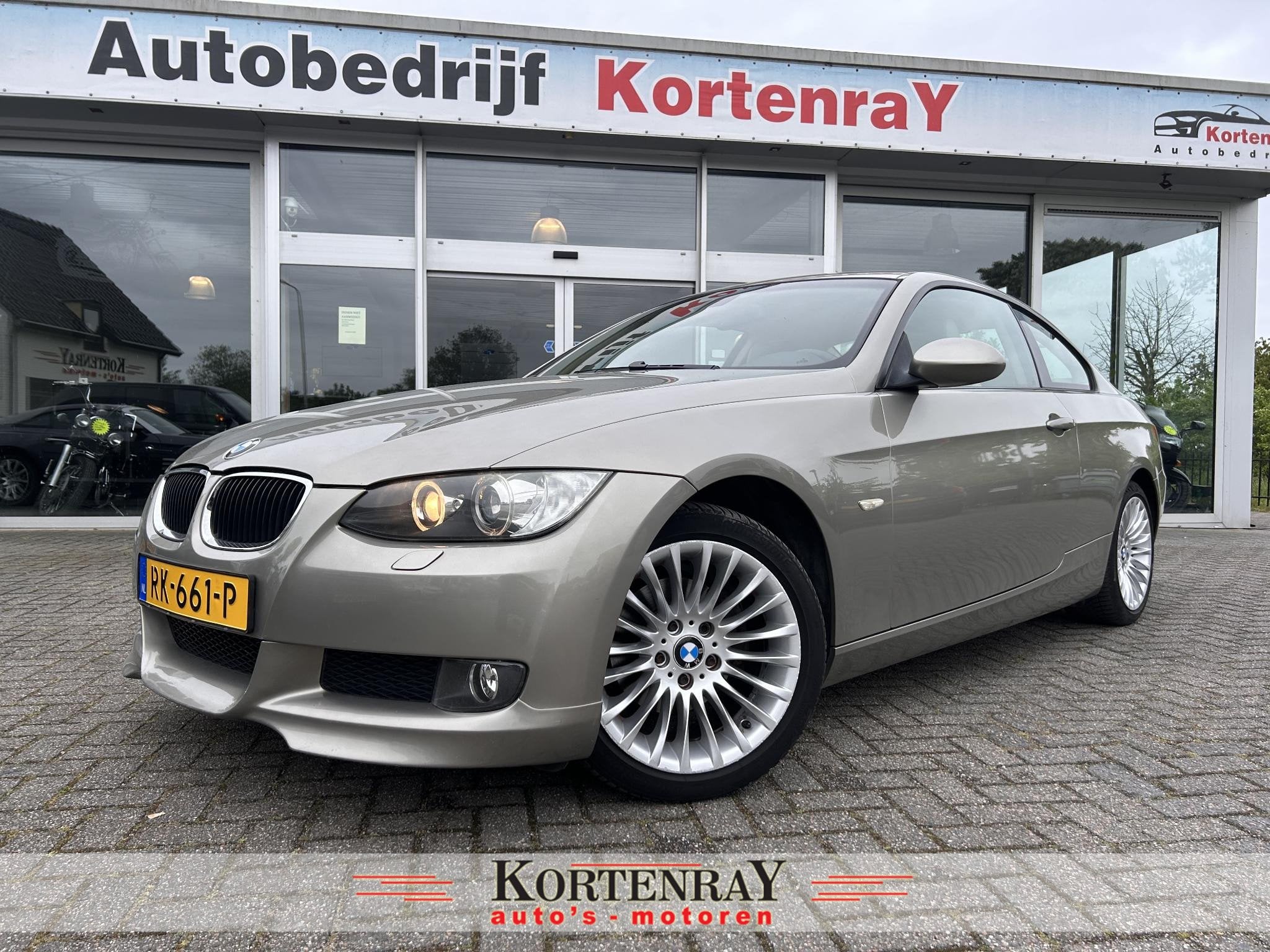 BMW 3-serie Coupé 320i High Executive |cruise control|ecc|n, Auto's, BMW, Automaat, Euro 5, Beige, 4 cilinders