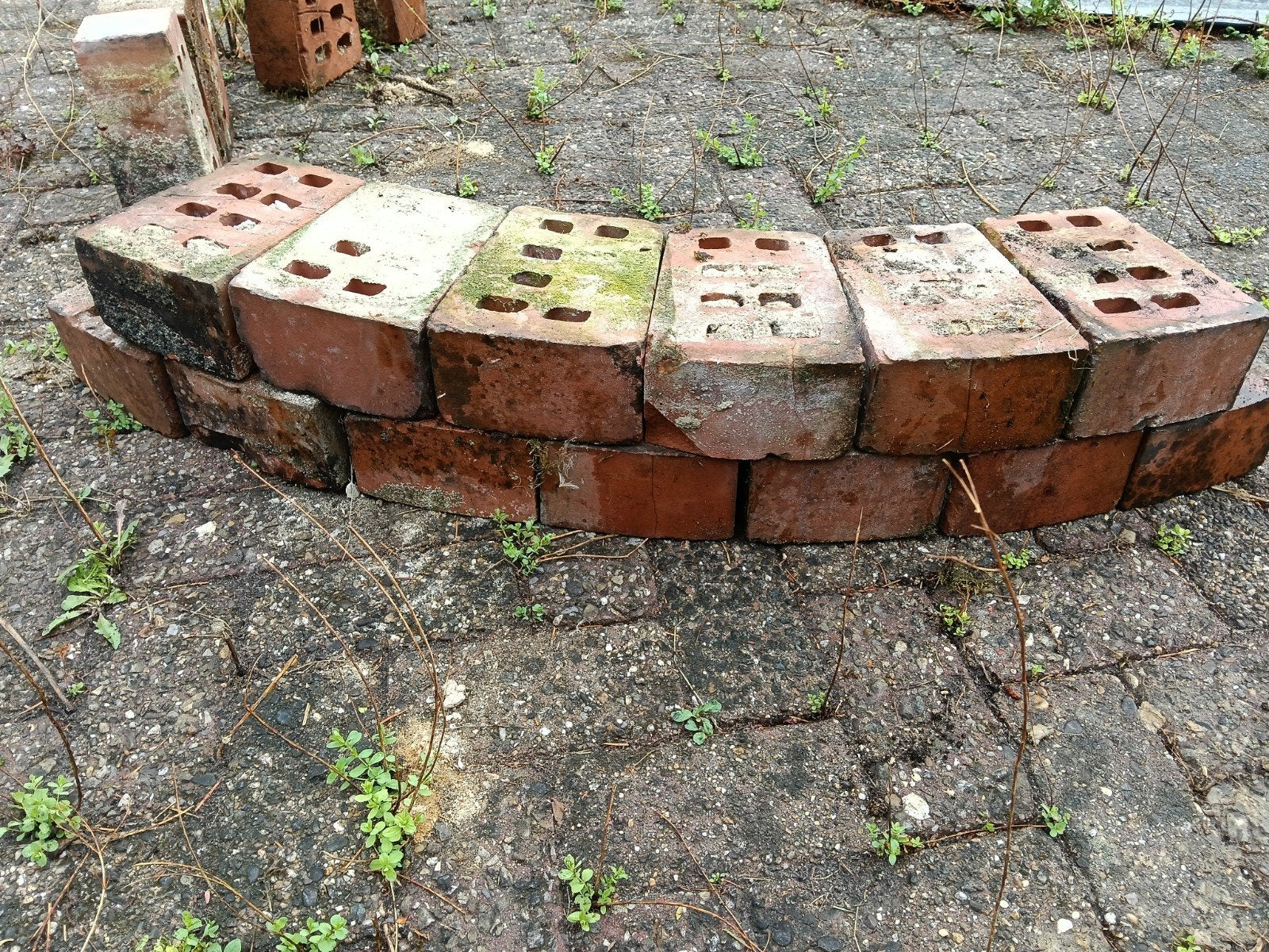 Schoorsteenstenen of insectenhotel ervan te maken, Tuin en Terras, Tegels en Klinkers, Ophalen, Gebruikt, 10 m² of meer, Overige typen