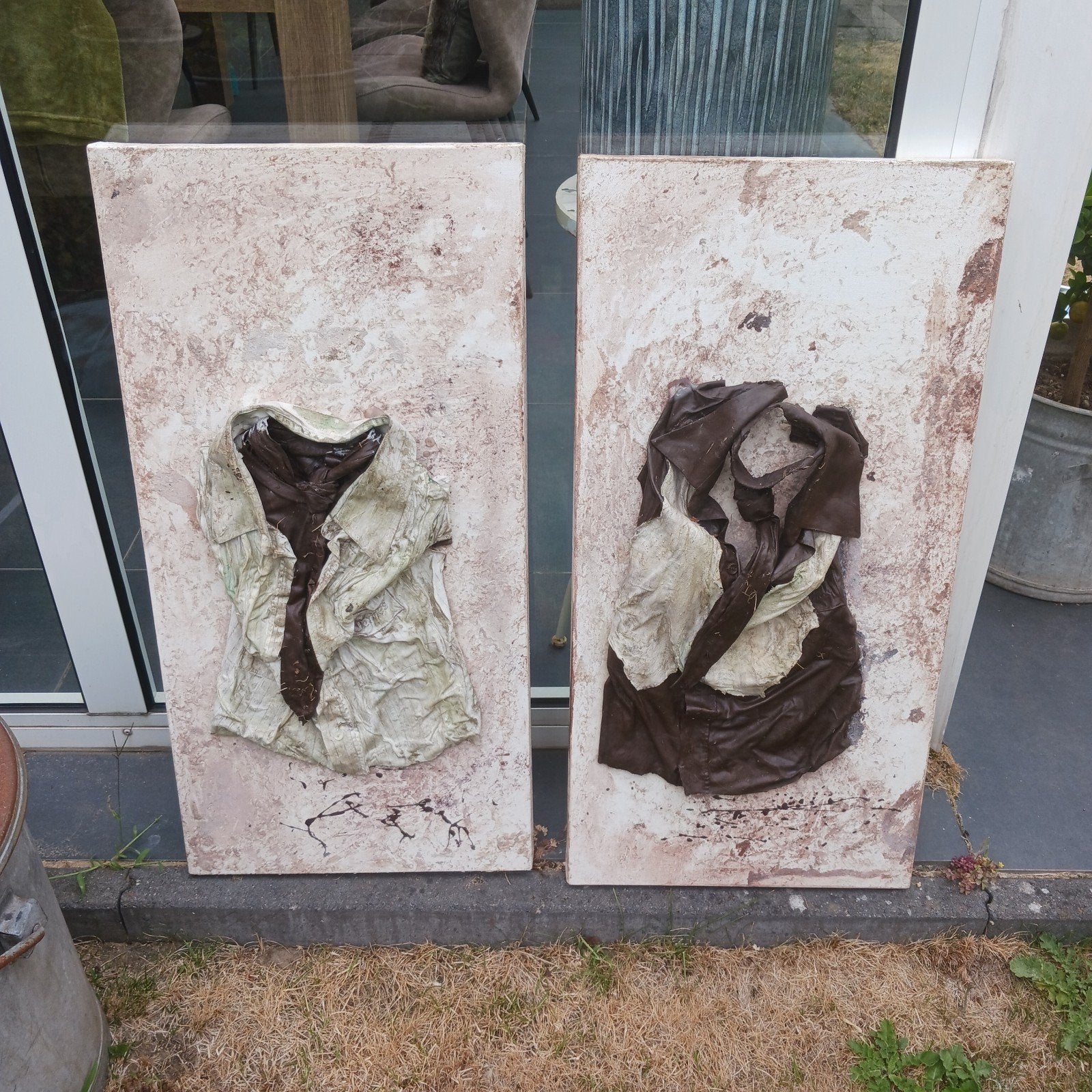 Twee grappige brocante reliëf schilderijen, Ophalen