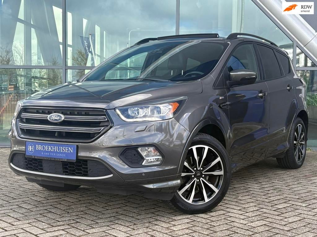 Ford Kuga 1.5 EcoBoost St-Line 150pk Panoramadak / Camera /, Auto's, 4 cilinders, Origineel Nederlands, Bedrijf, Handgeschakeld