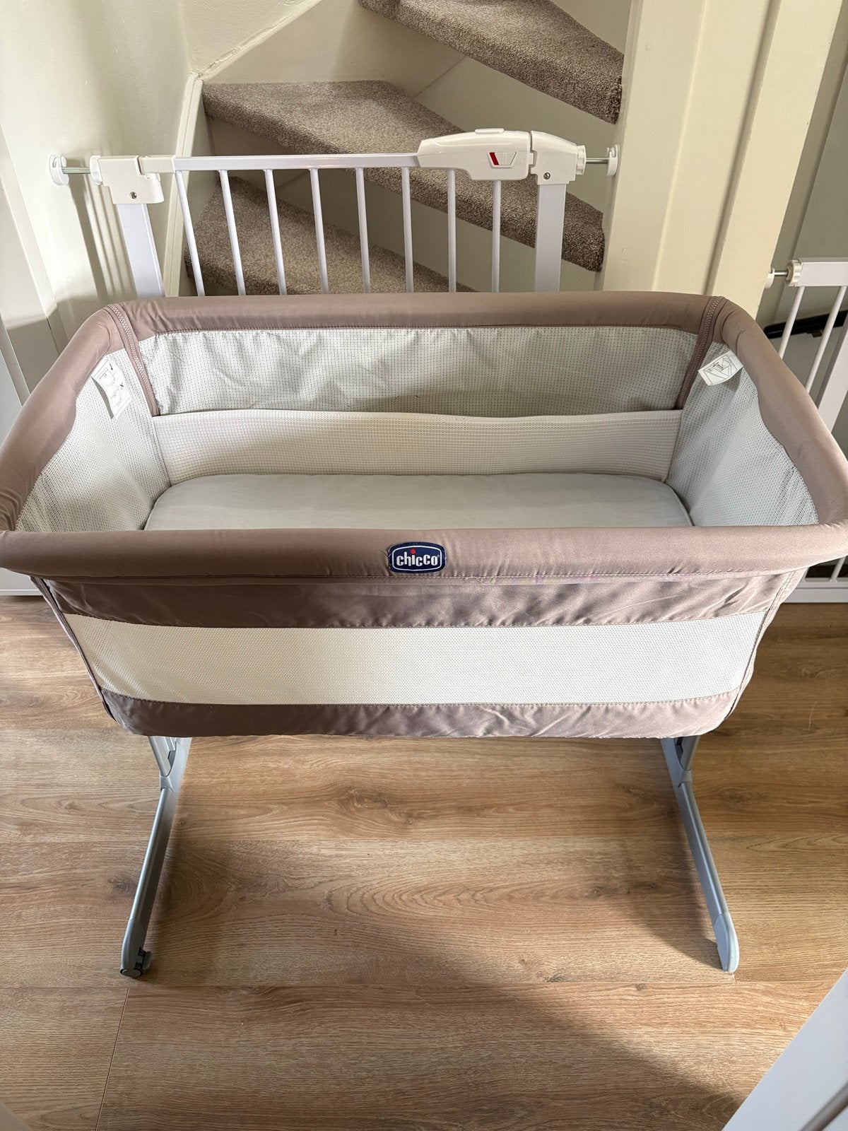 Chicco Next2me Essential Co-sleeper - Zo goed als nieuw, Kinderen en Baby's, Babywiegjes en Ledikanten, Ophalen, Zo goed als nieuw