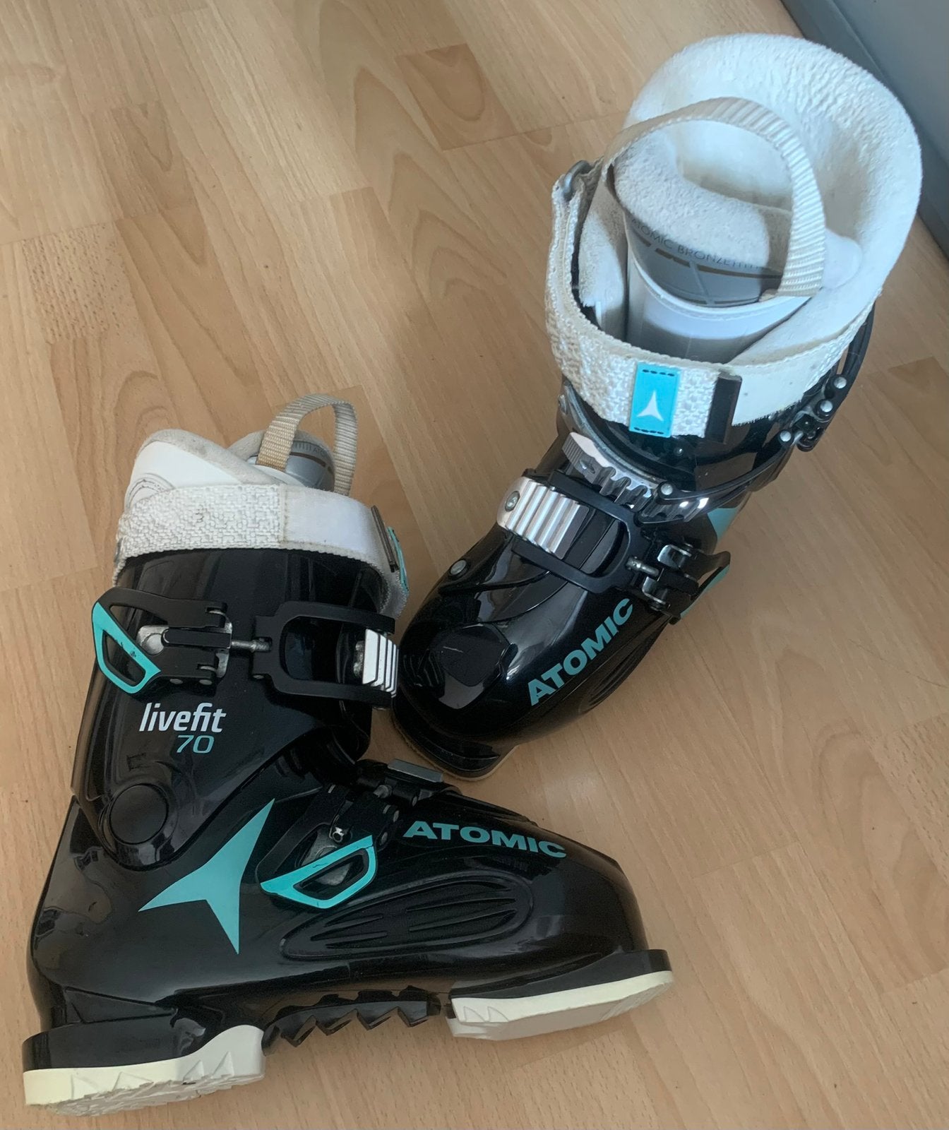 Atomic Livefit 70 Dames /meisjes Skischoenen, Ophalen, 160 tot 180 cm, Schoenen, Zo goed als nieuw