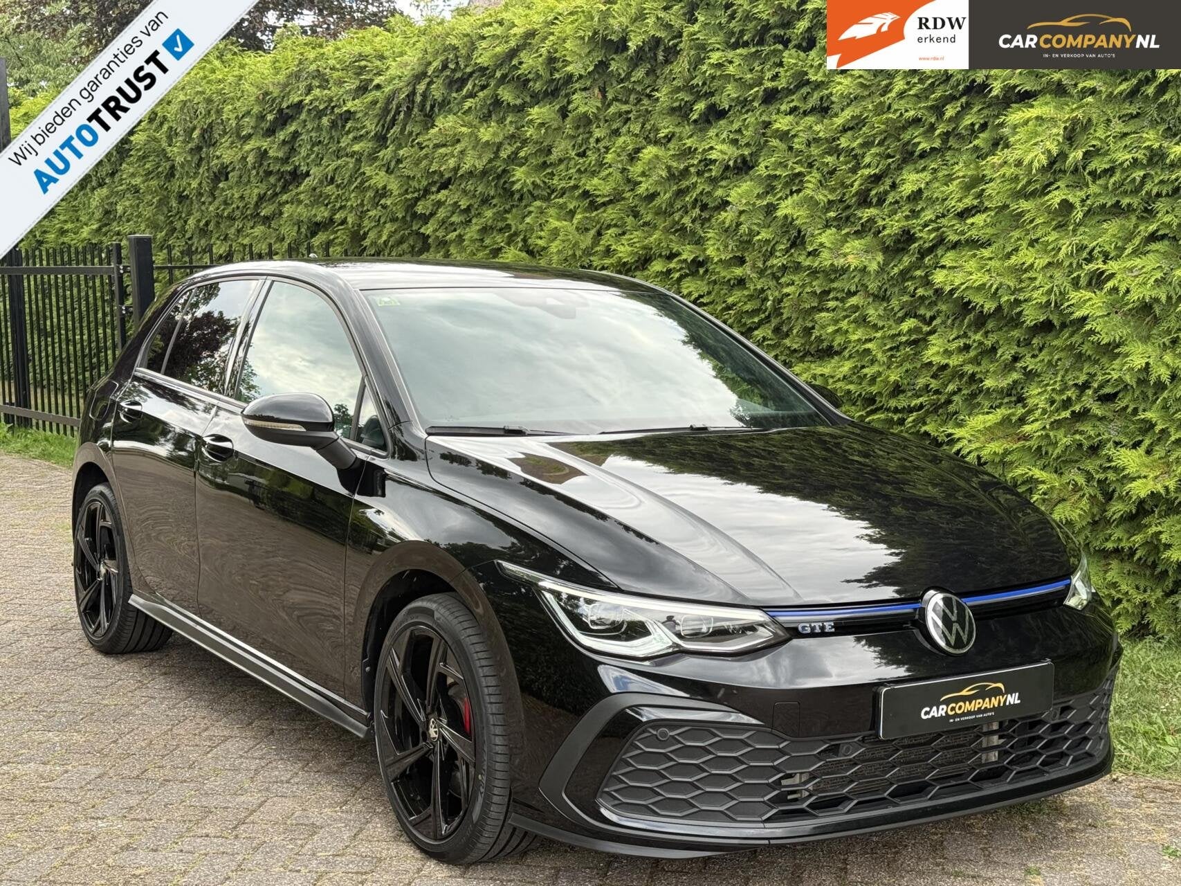 VW Golf GTE|ACC| IQLights| SFEERverlicht|BLack-on-Black, Stof, Gebruikt, 4 cilinders, Met garantie (alle)