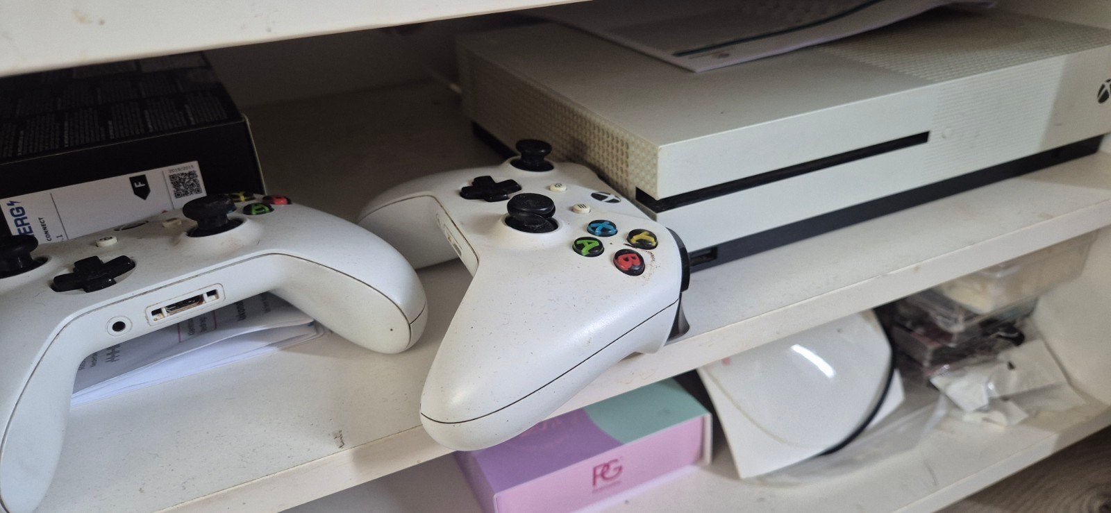 Xbox One S met 2 controllers en Forza Horizon 5, Ophalen of Verzenden