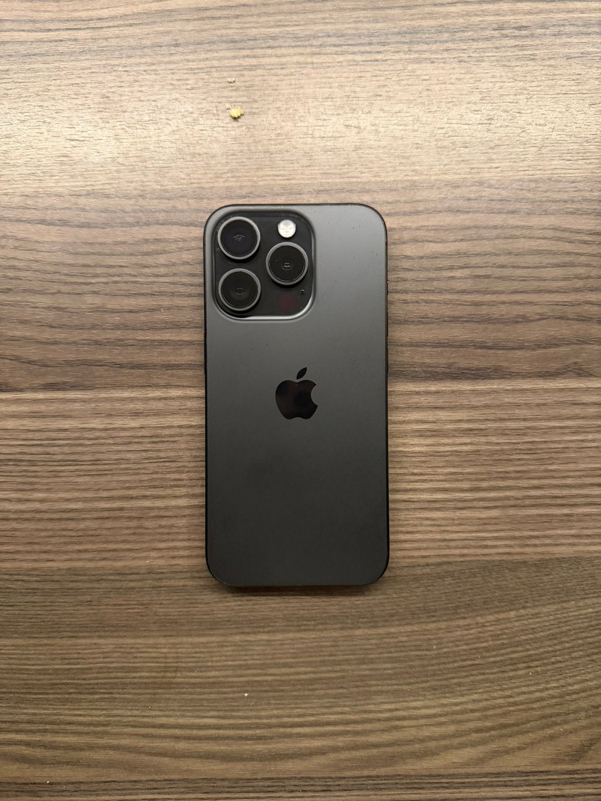 Foto 3 van iPhone 15 Pro 128GB Black Titanium – zeer nette staat