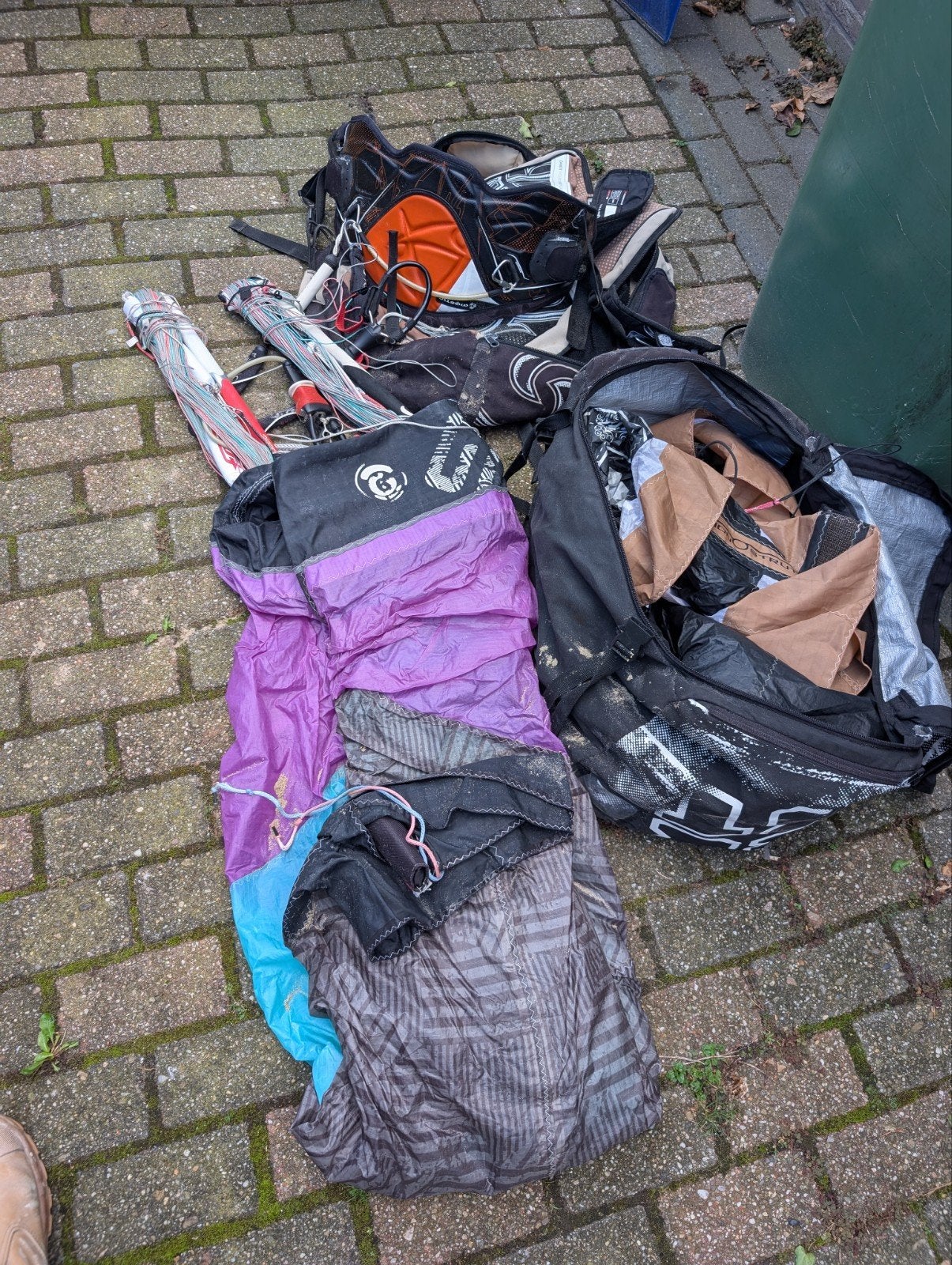 Oude kitesurf spullen gratis af te halen, Watersport en Boten, Geen board, Ophalen, Gebruikt, Kite