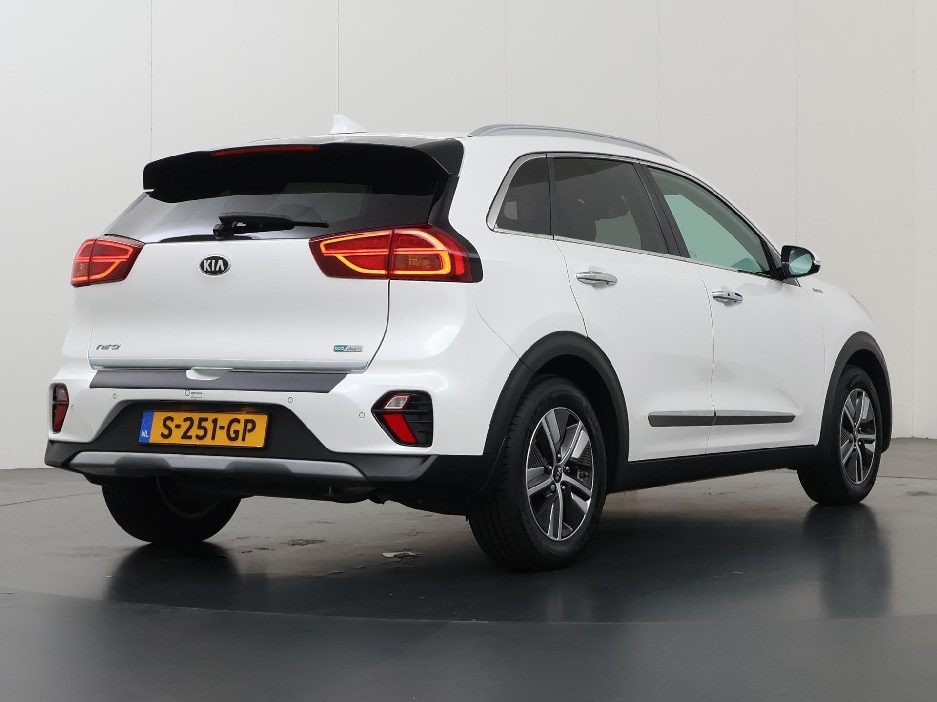 Kia Niro 1.6 GDi PHEV ExecutiveLine Edition | Trekhaak Afnee, Auto's, Gebruikt, Wit, Bedrijf, SUV of Terreinwagen