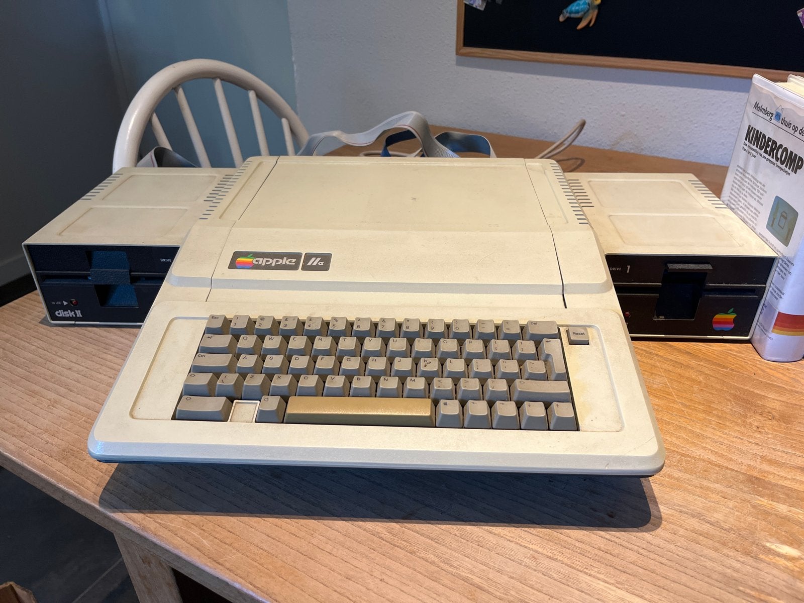 Vintage Apple IIe computer met Disk II drives en software, Ophalen of Verzenden