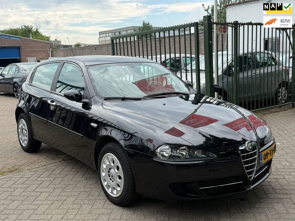 Alfa Romeo 147 1.6 T.Spark Business 1e eigenaar airco elektr, Auto's, Alfa Romeo, Voorwielaandrijving, Gebruikt, 4 cilinders, 400 kg