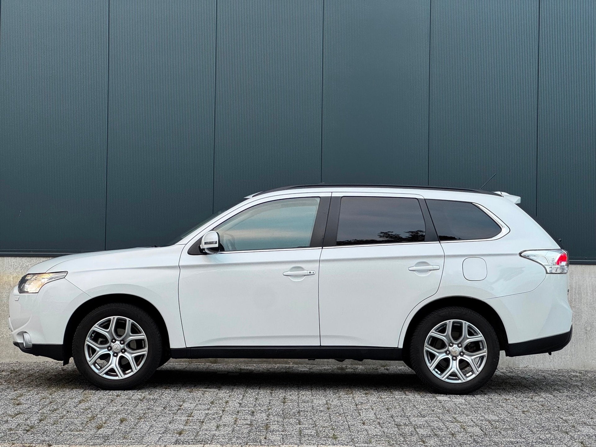 Mitsubishi Outlander 2.0 Instyle|7PERSOONS|AUTOMAAT|ORIGINEE, Auto's, 15 km/l, 4 cilinders, 150 pk, 7 stoelen