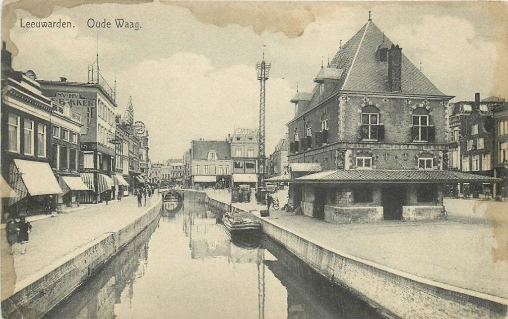 379-201-017 Leeuwarden Oude Waag, Ophalen of Verzenden, Voor 1920, Friesland
